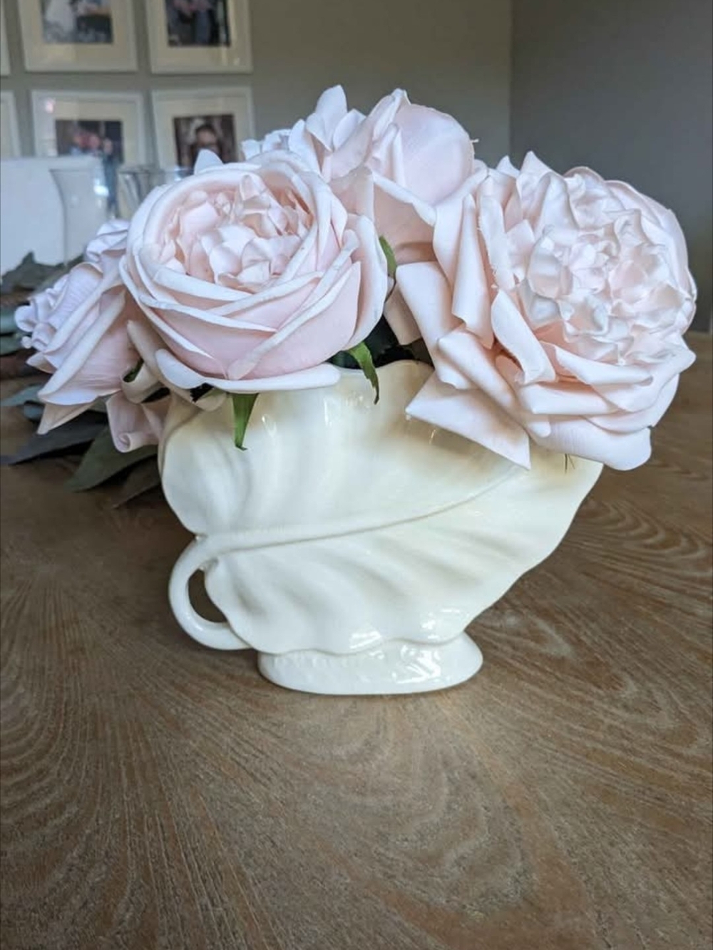 Vintage Brush USA pottery mantle vase circa 1930/40